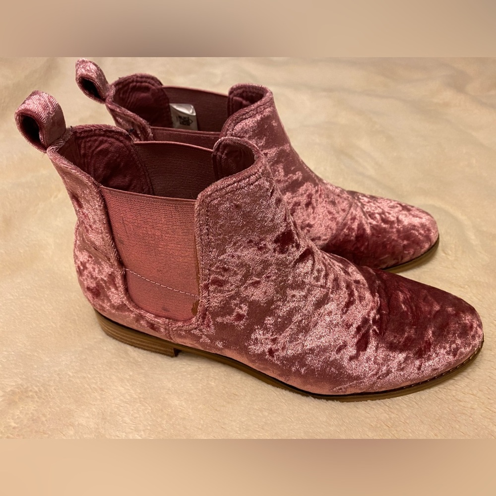Tom pink velvet booties! Like new